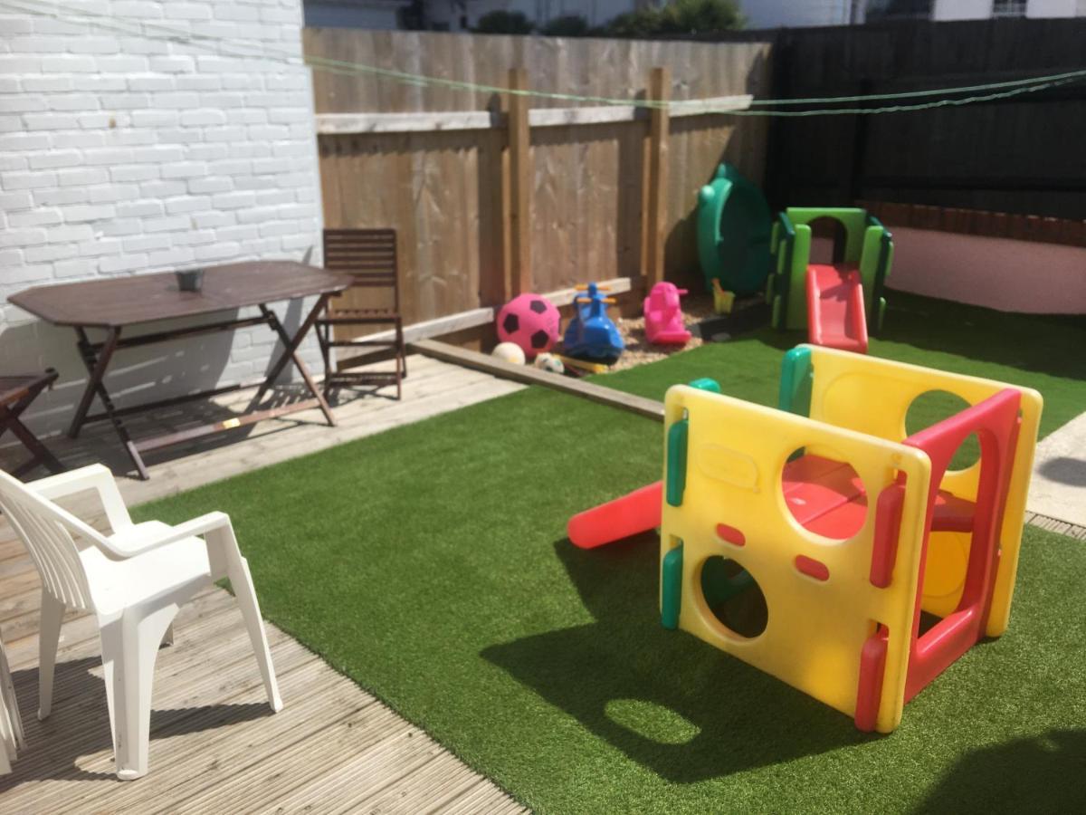 Barbie House ,Opposite The Beach & Paignton Pier , 2 Bedroom Apartment With Private Car Space & Garden , Free Access Next Door To The Stunning Ballet & Make Up School & A Beautiful Ladys Beauty Salon (Adults Only) Экстерьер фото