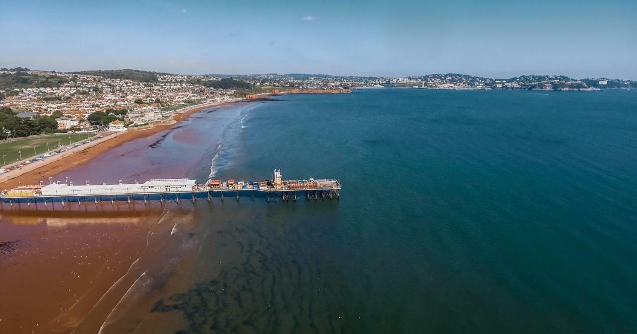 Barbie House ,Opposite The Beach & Paignton Pier , 2 Bedroom Apartment With Private Car Space & Garden , Free Access Next Door To The Stunning Ballet & Make Up School & A Beautiful Ladys Beauty Salon (Adults Only) Экстерьер фото