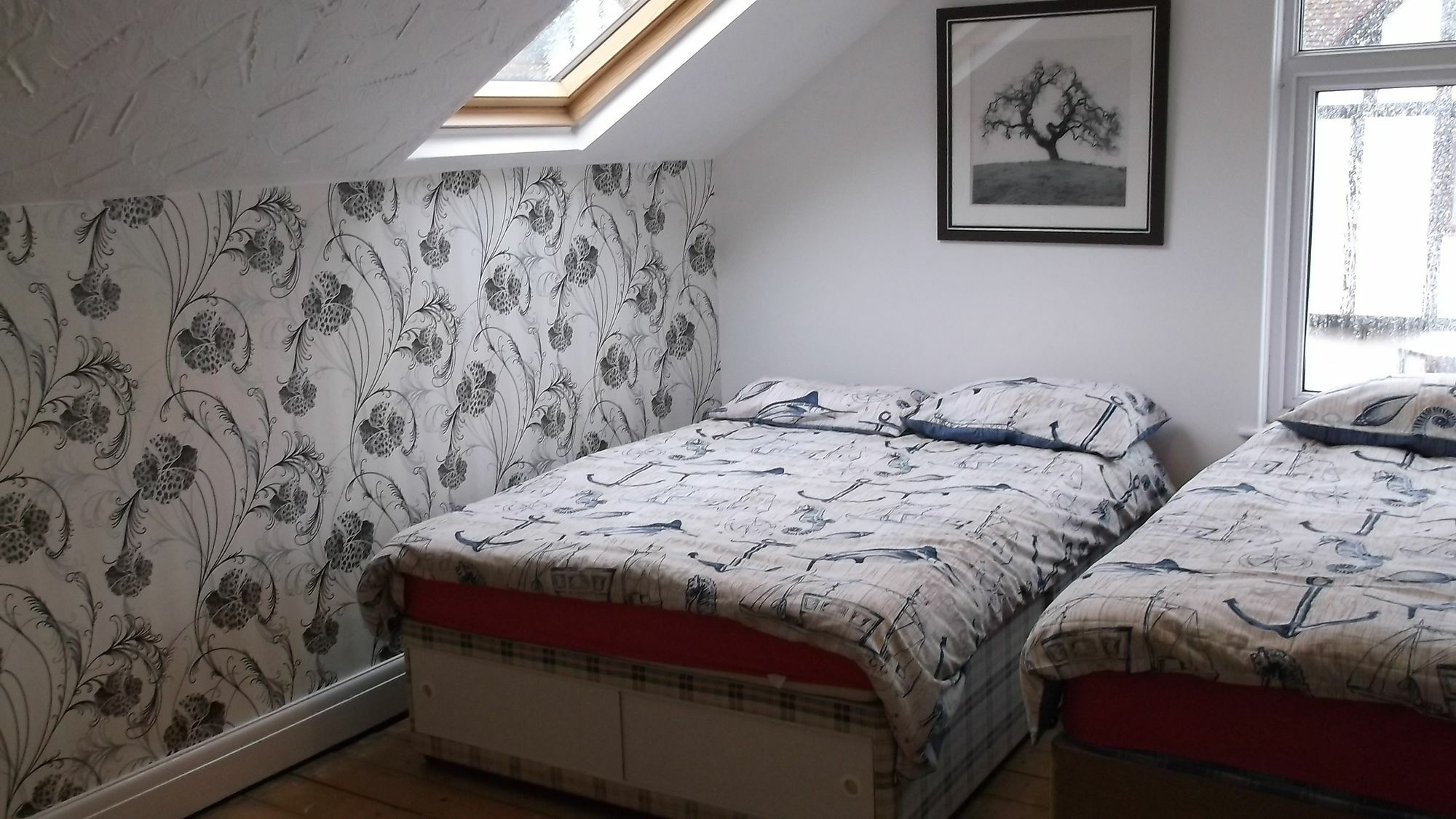 Barbie House ,Opposite The Beach & Paignton Pier , 2 Bedroom Apartment With Private Car Space & Garden , Free Access Next Door To The Stunning Ballet & Make Up School & A Beautiful Ladys Beauty Salon (Adults Only) Экстерьер фото