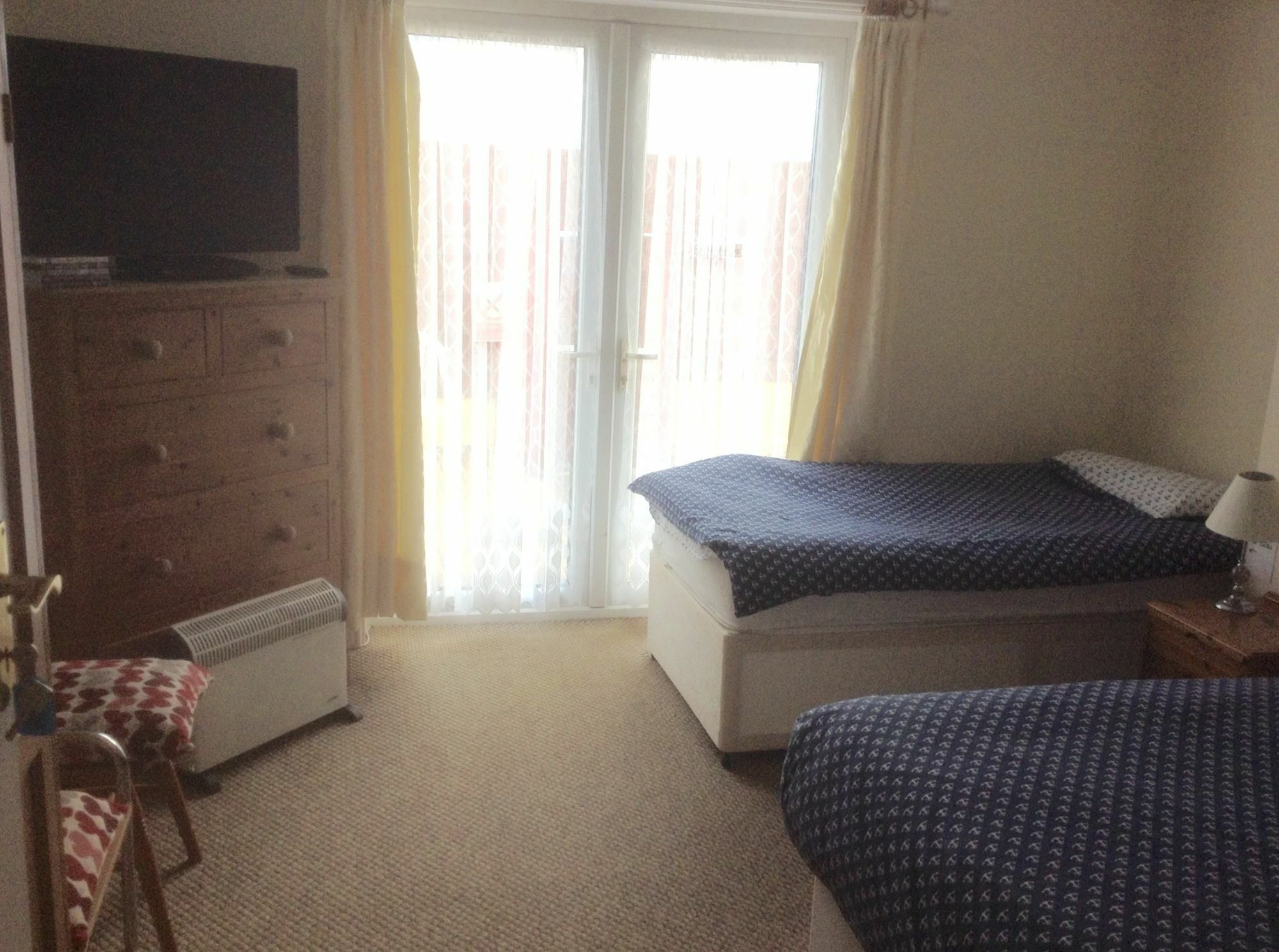 Barbie House ,Opposite The Beach & Paignton Pier , 2 Bedroom Apartment With Private Car Space & Garden , Free Access Next Door To The Stunning Ballet & Make Up School & A Beautiful Ladys Beauty Salon (Adults Only) Экстерьер фото